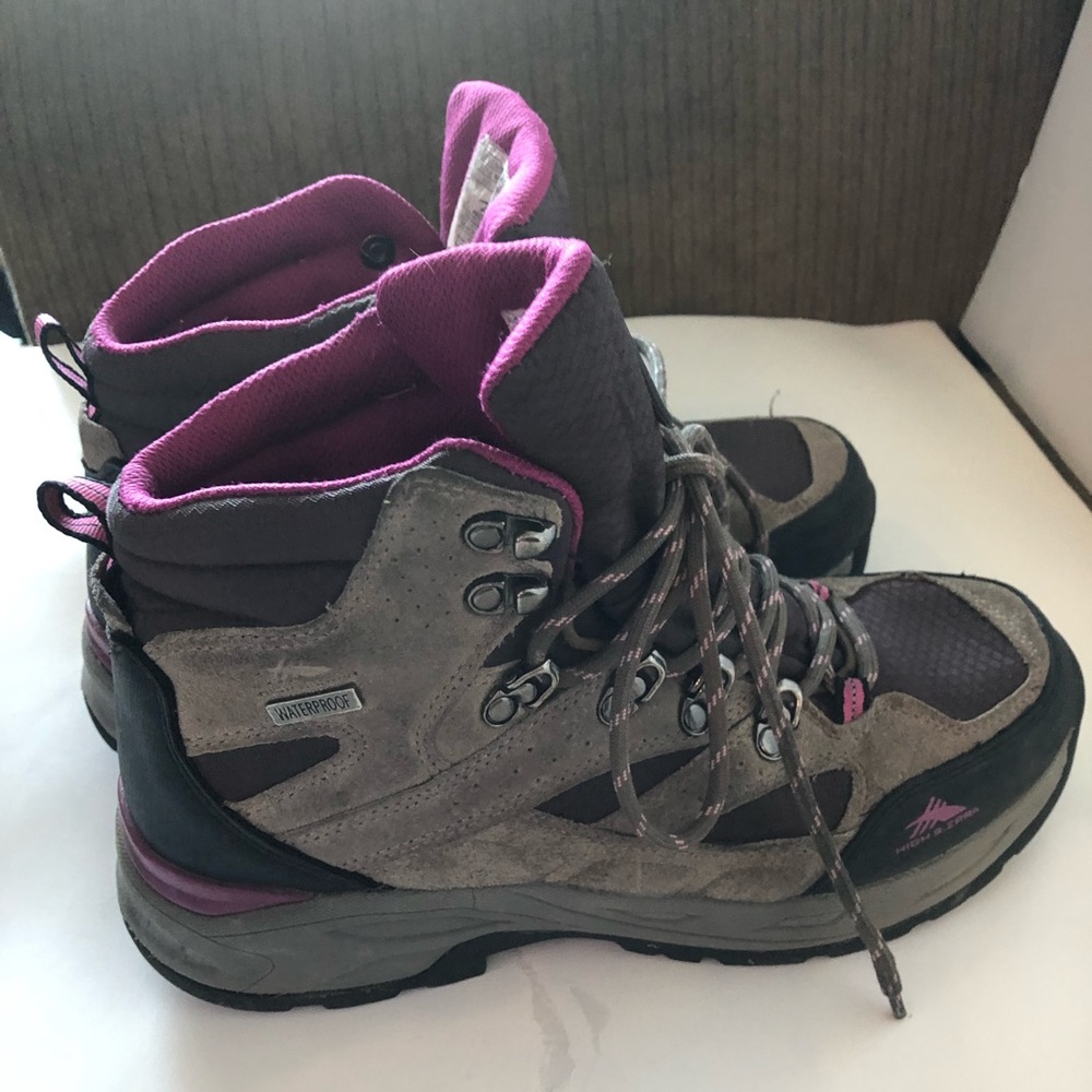 High Sierra Hiking Boot. Gray, Black, And Purple.